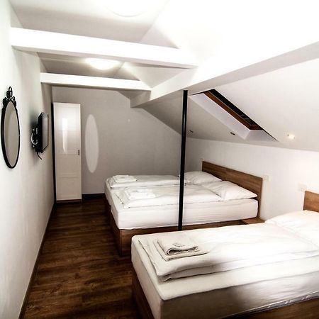 Sobe Zimmer Frei Pozega Exteriér fotografie