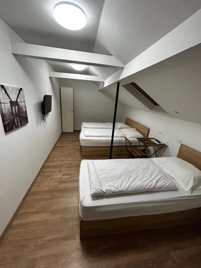 Sobe Zimmer Frei Pozega Exteriér fotografie