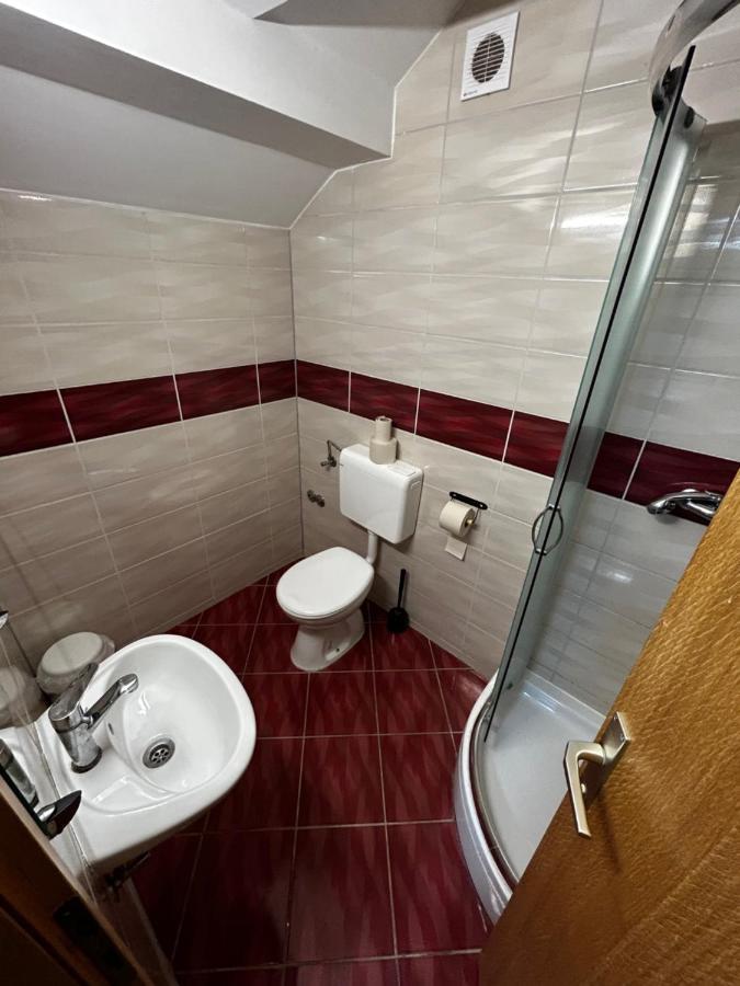Sobe Zimmer Frei Pozega Exteriér fotografie