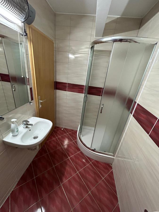 Sobe Zimmer Frei Pozega Exteriér fotografie